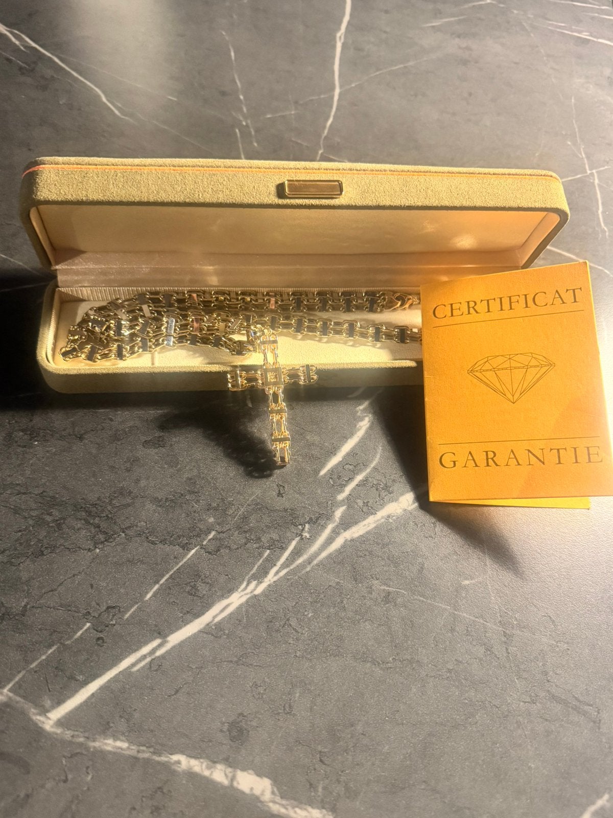 Gouden magnum ketting + exclusieve hanger !, Ophalen, Zo goed als nieuw, Goud