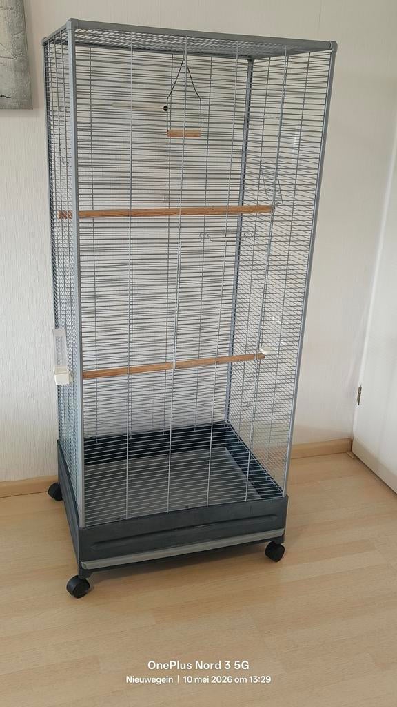 Mooie ruime kooi, HBD 152/64/53,,, €45,, Ophalen, Gebruikt, Metaal, Vogelkooi