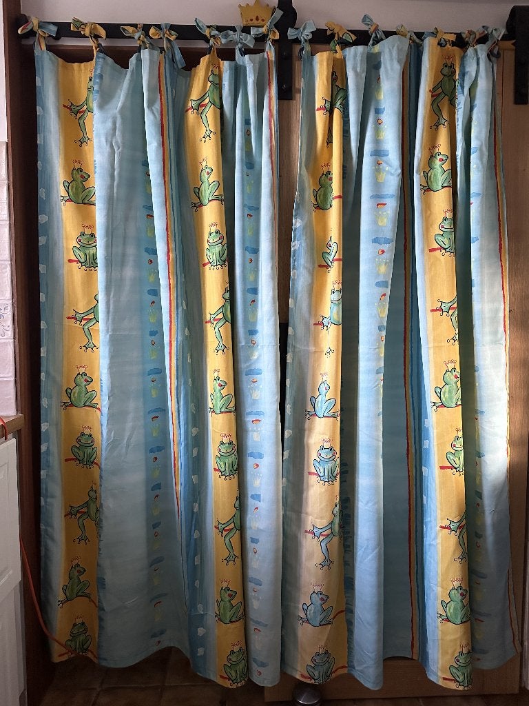2 Kikker gordijnen, afmeting 194cm h x 135cm b, Kinderen en Baby's, Kinderkamer | Inrichting en Decoratie, Ophalen of Verzenden