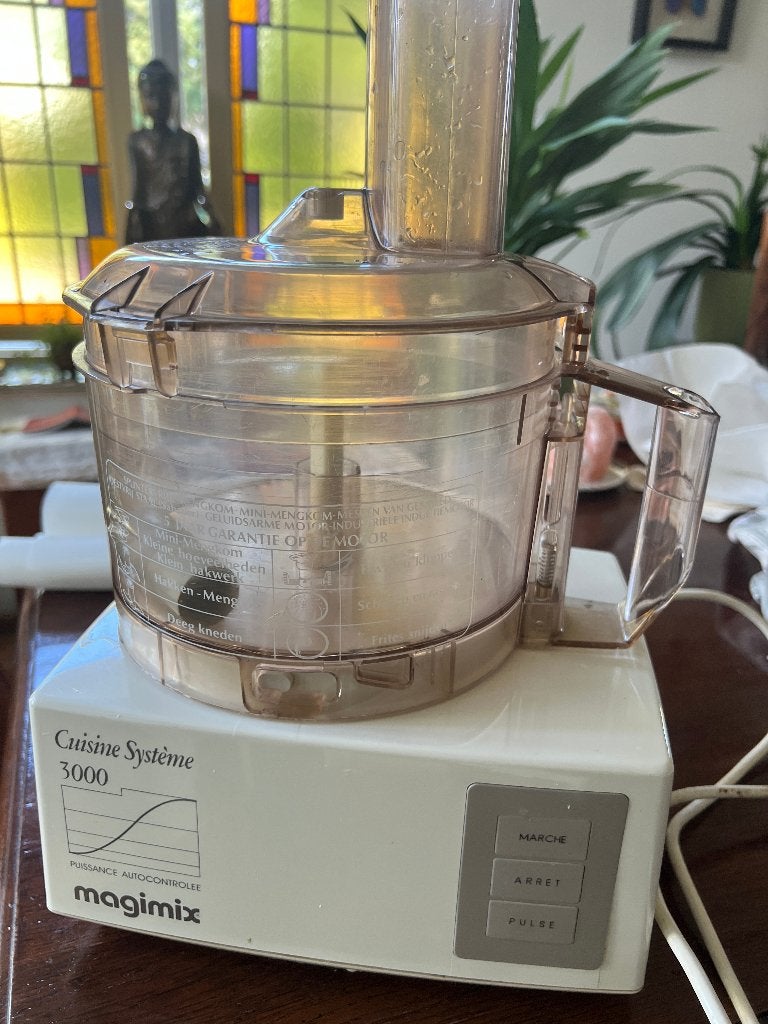 Magimix 3000 keukenmachine, 3 tot 4 liter, Ophalen, Gebruikt, 2 snelheden