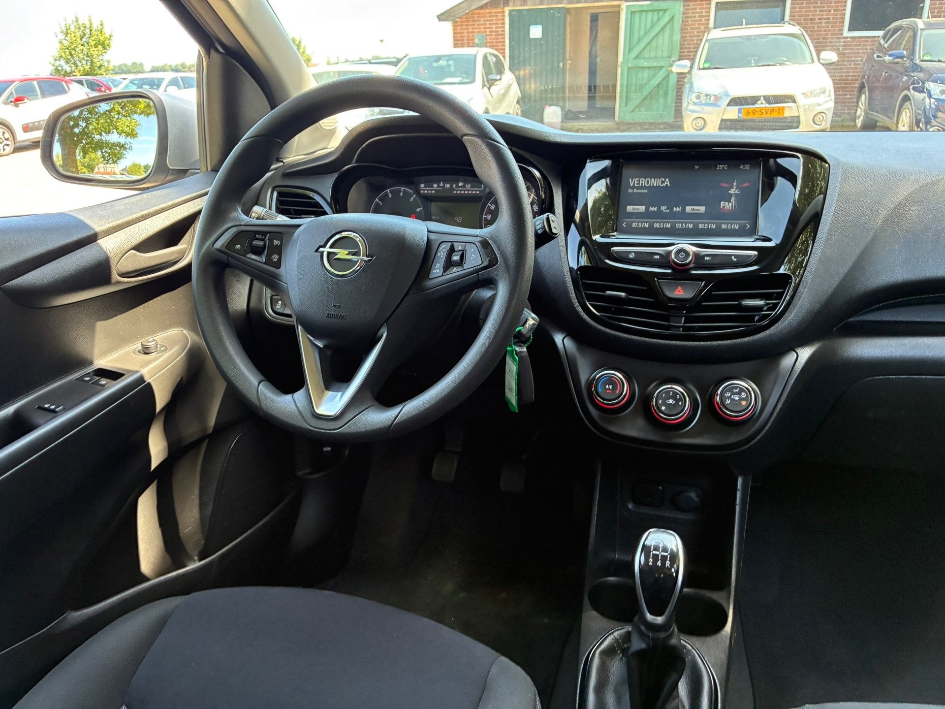 Opel KARL 1.0 Rocks Online Edition | Cruise + Airco nu € 7, Voorwielaandrijving, 839 kg, Stof, Gebruikt