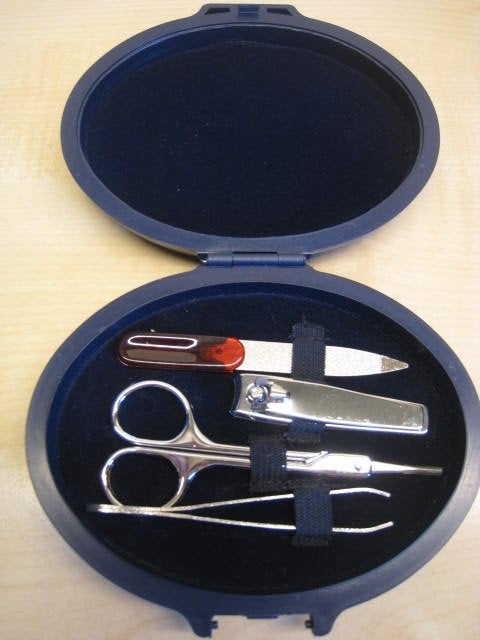 Manicure set : nagelknipper, pincet, schaar, vijl, nieuw !!, Ophalen, Nieuw, Handen en Nagels