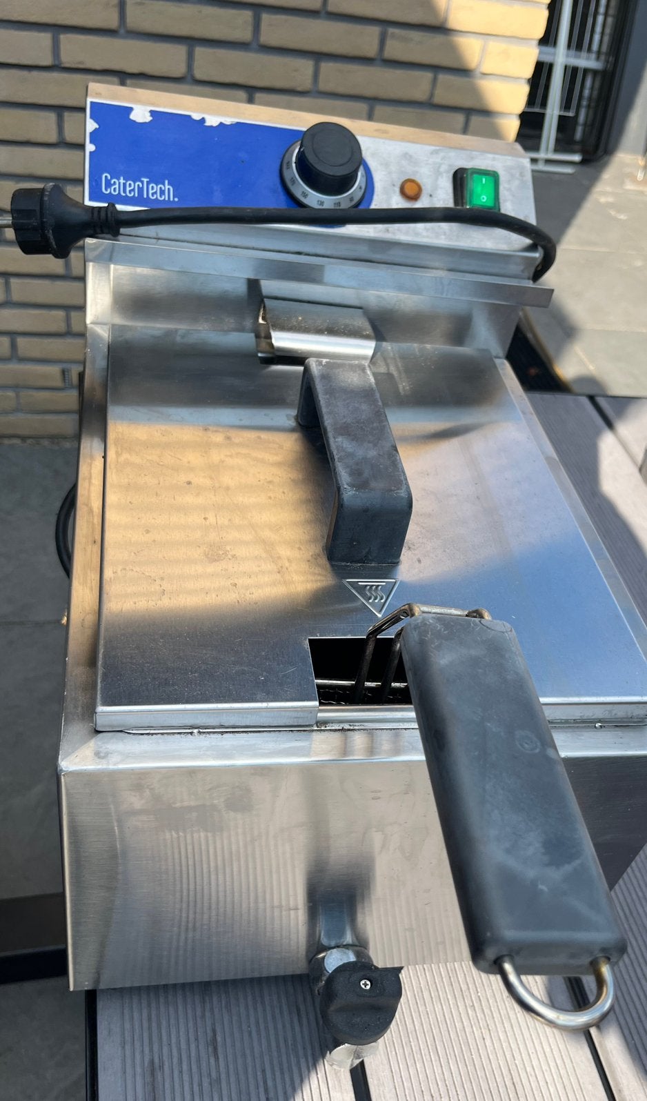 Horeca frituurpan Catertech, Witgoed en Apparatuur, Frituurpannen, 4 liter of meer, Ophalen, Zo goed als nieuw, Uitneembare binnenpan