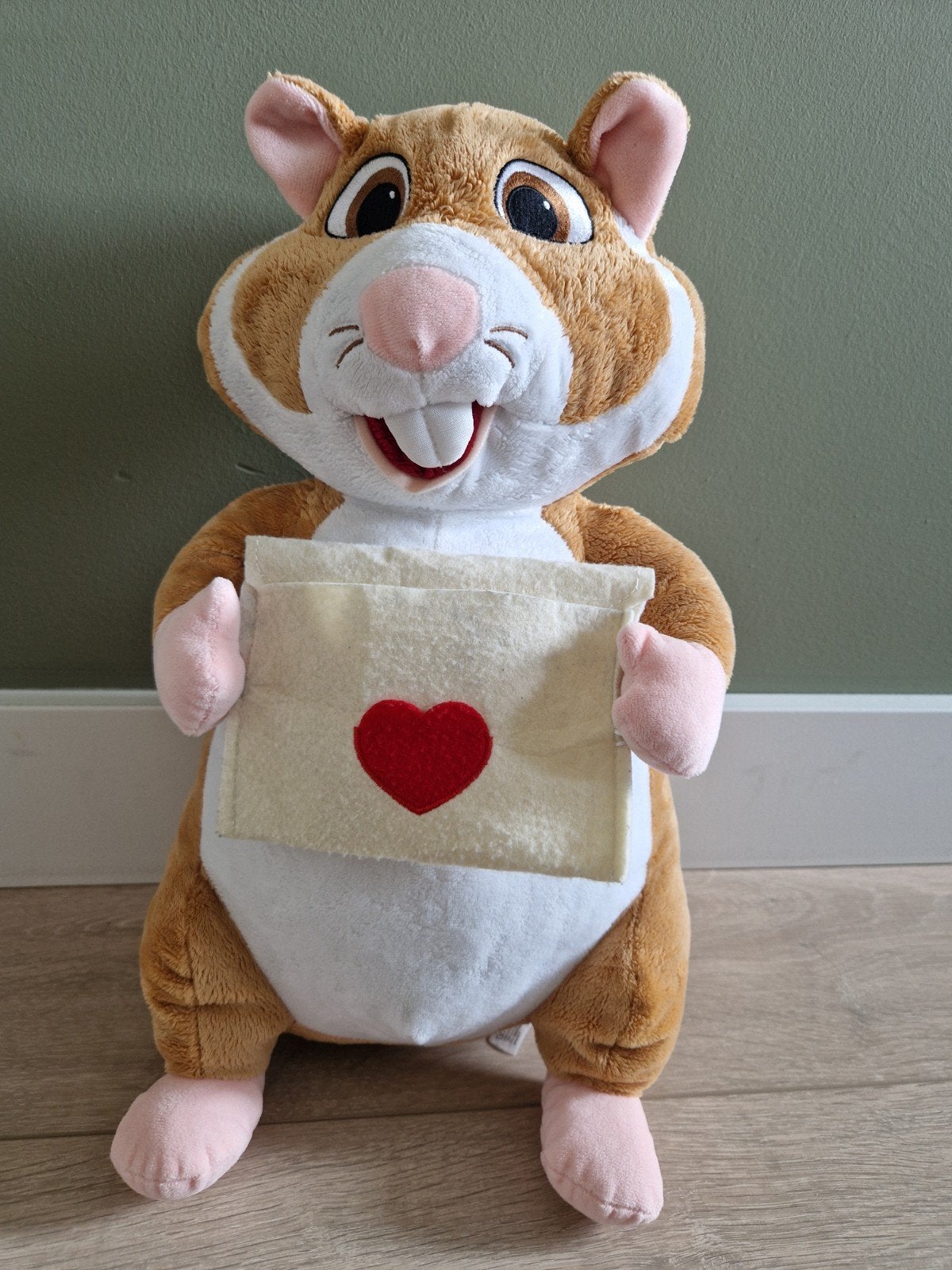 Grote Hamster Knuffel met envelop, Hamster, Ophalen of Verzenden, Zo goed als nieuw, Middelgroot (20 tot 80 cm)