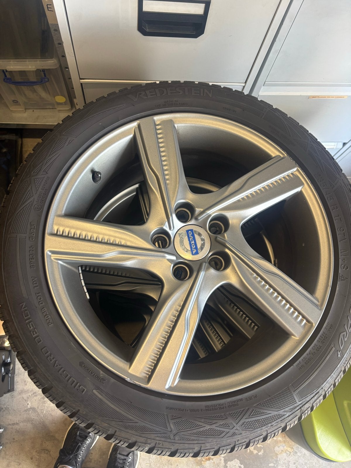 Volvo V60 (2013-2016) 17 inch wielset met winterbanden, Auto-onderdelen, Banden en Velgen, Ophalen, Gebruikt, Banden en Velgen