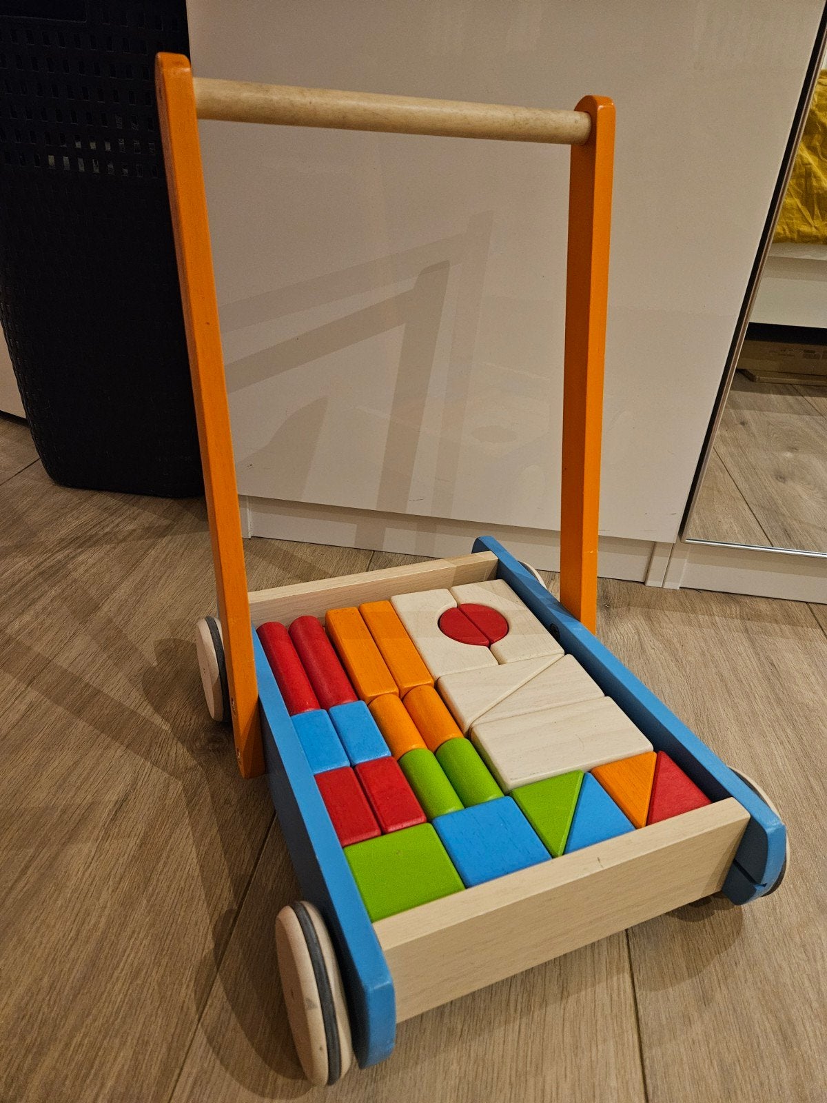 Houten loopwagen met bouwblokken, Ophalen, Zo goed als nieuw, Overige typen, Met wieltjes