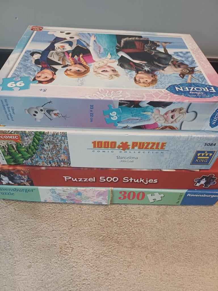 4 puzzels, deels incompleet (o.a. Frozen, Barcelona), Ophalen, Gebruikt, Legpuzzel