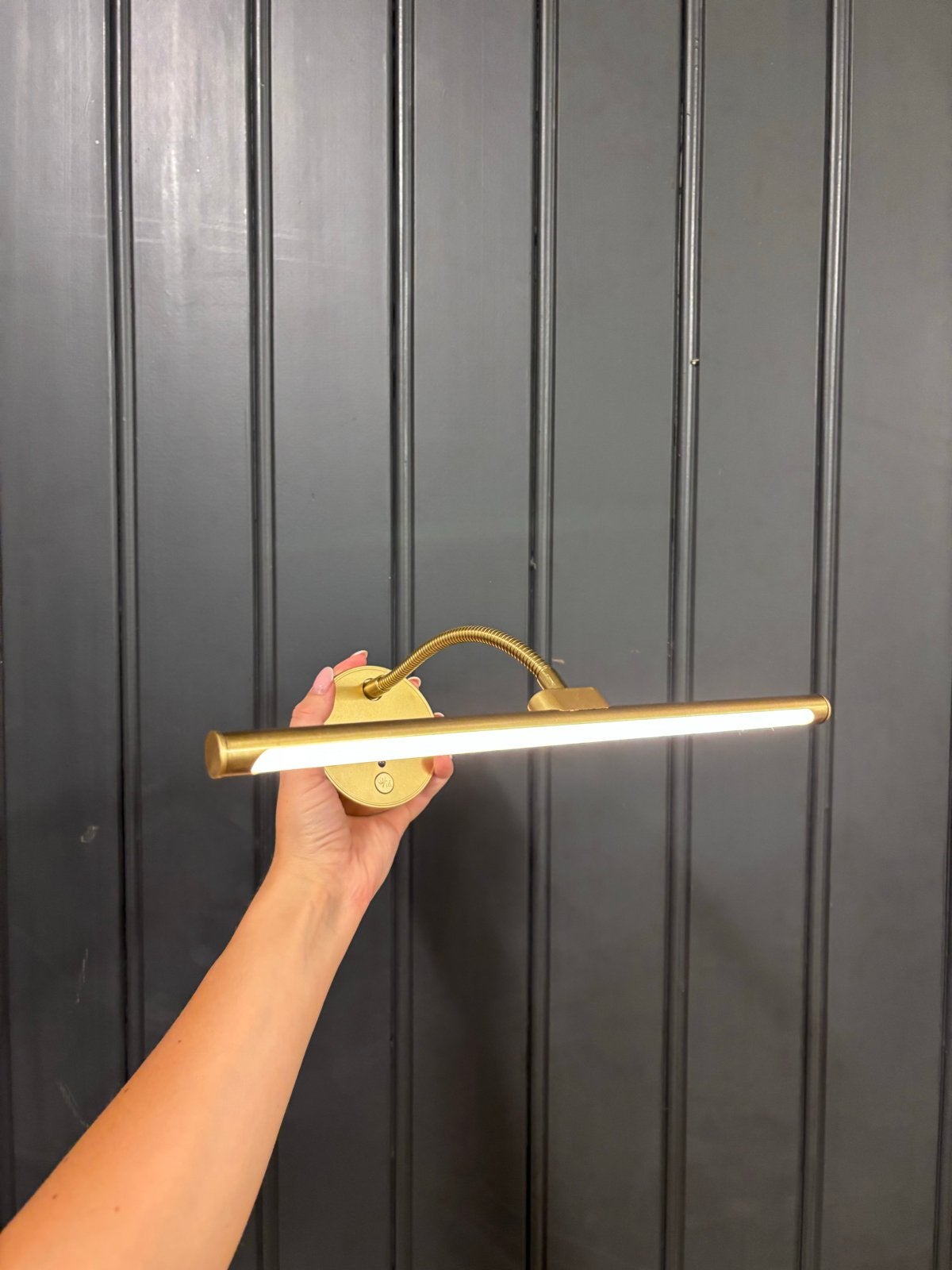 Gouden LED Schilderijlamp - Oplaadbaar & Verstelbaar, Metaal, Oplaadbaar, Ophalen of Verzenden, Zo goed als nieuw