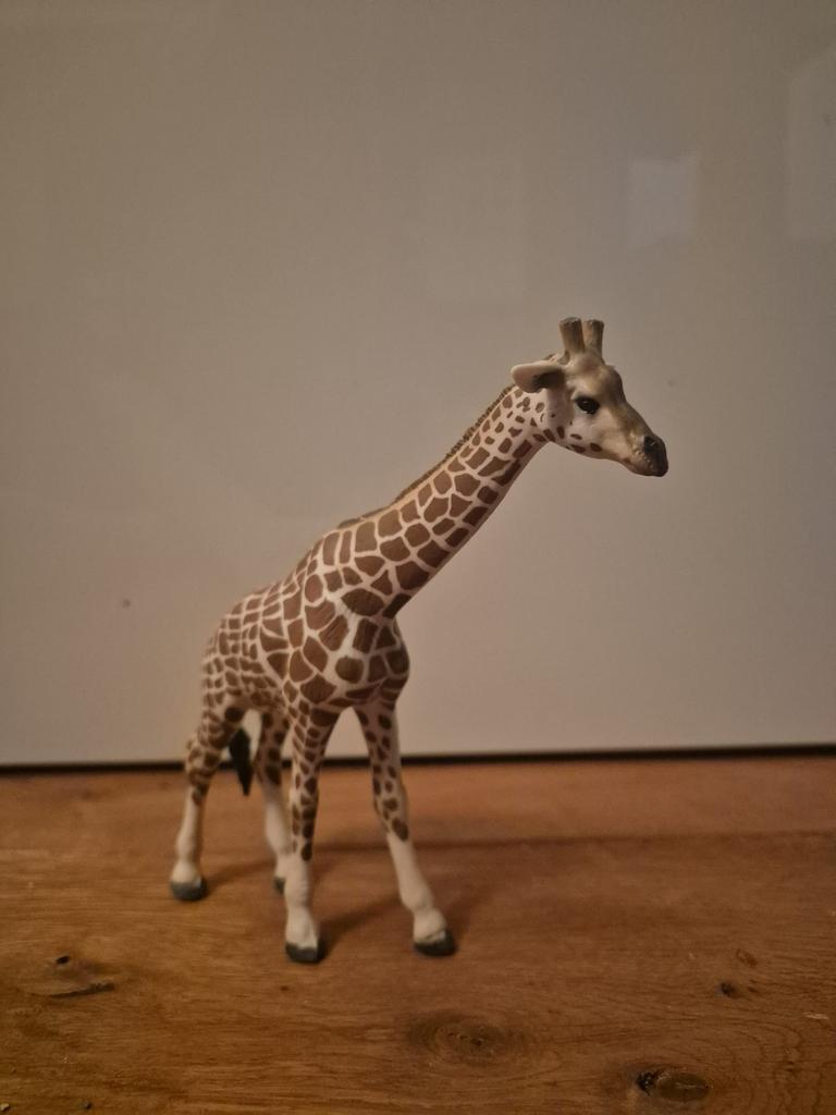 Schleich giraffe, Ophalen of Verzenden, Zo goed als nieuw, Beeldje of Figuurtje