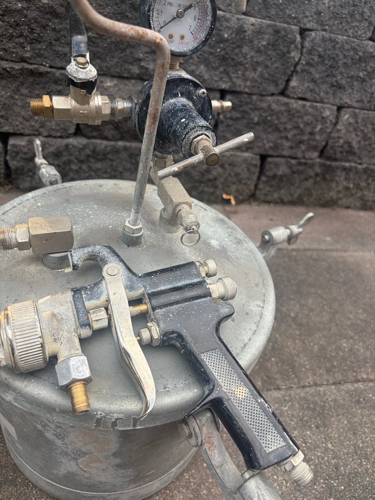 Vintage Verfspuit met Drukketel - Compleet en Robuust, Ophalen of Verzenden, Gebruikt, Verfspuit of Verfpomp