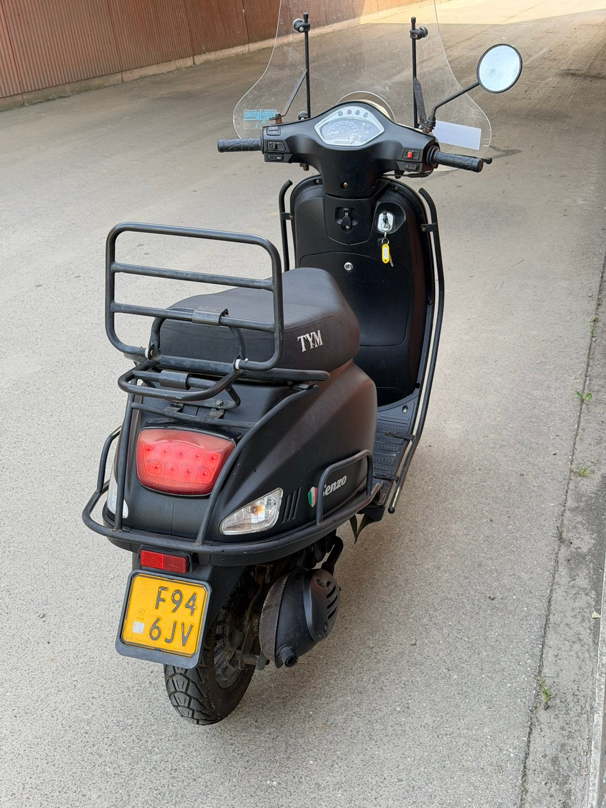AGM VX50 scooter 45km/h 6600km met Windscherm Valbeugels, Fietsen en Brommers, Scooters | SYM, Gebruikt, Overige modellen, Maximaal 45 km/u
