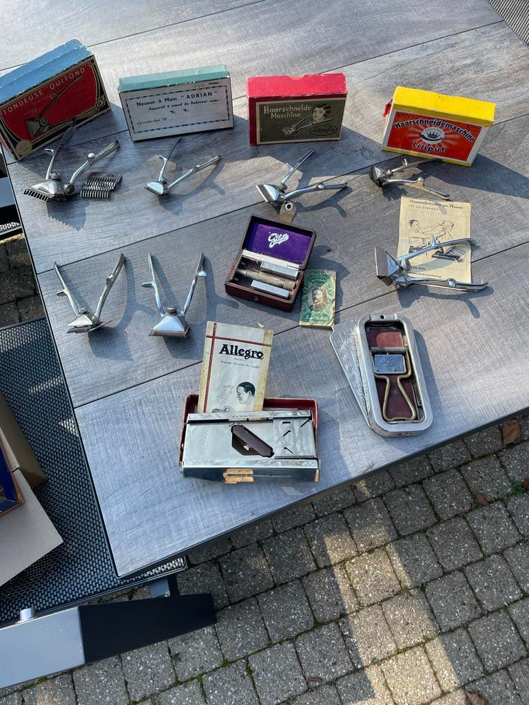 Vintage tondeuses en scheermessen, Ophalen