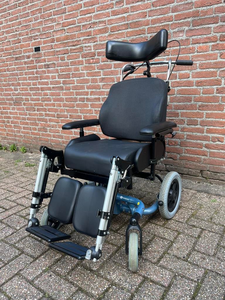 Ibis Kantel Rolstoel comfortabele tafel, Ophalen of Verzenden, Gebruikt, Duwrolstoel