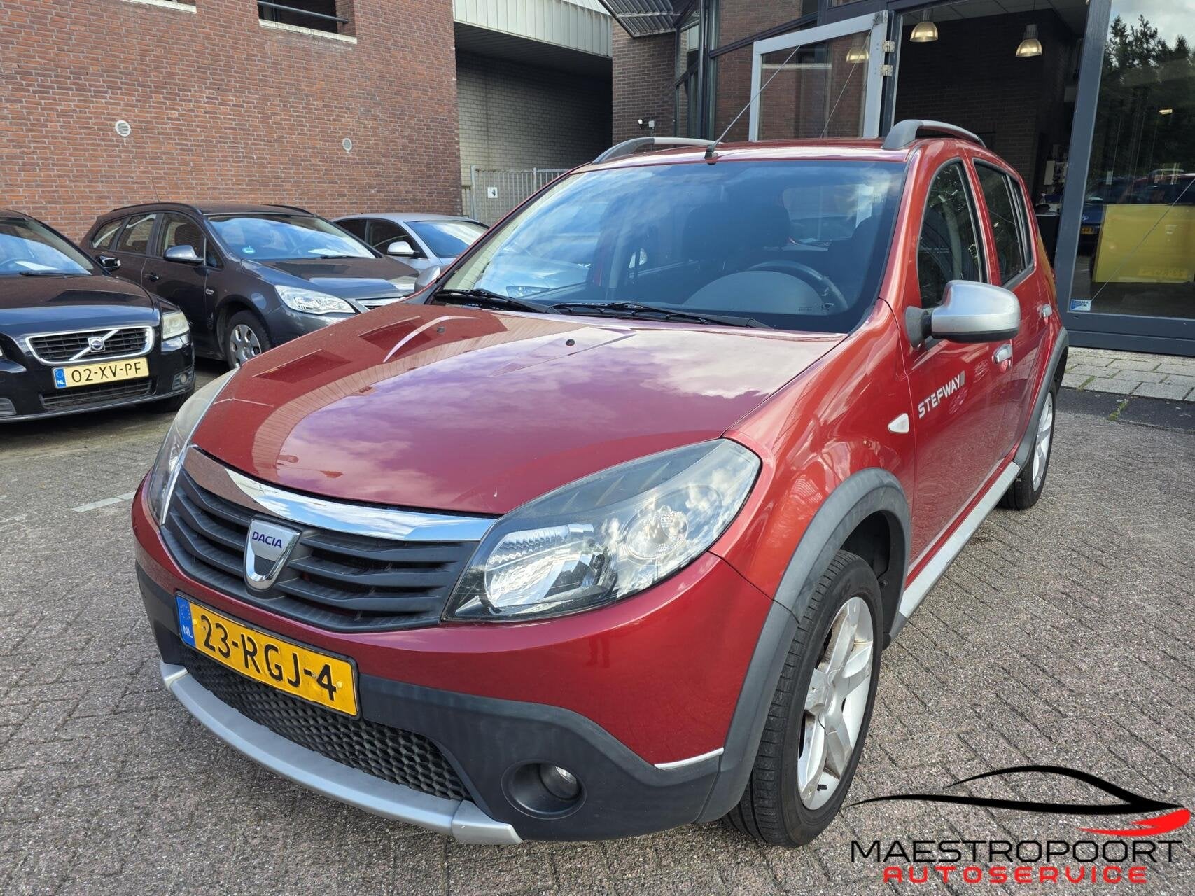 Dacia Sandero 1.6 Stepway, Voorwielaandrijving, 4 cilinders, Bedrijf, Handgeschakeld