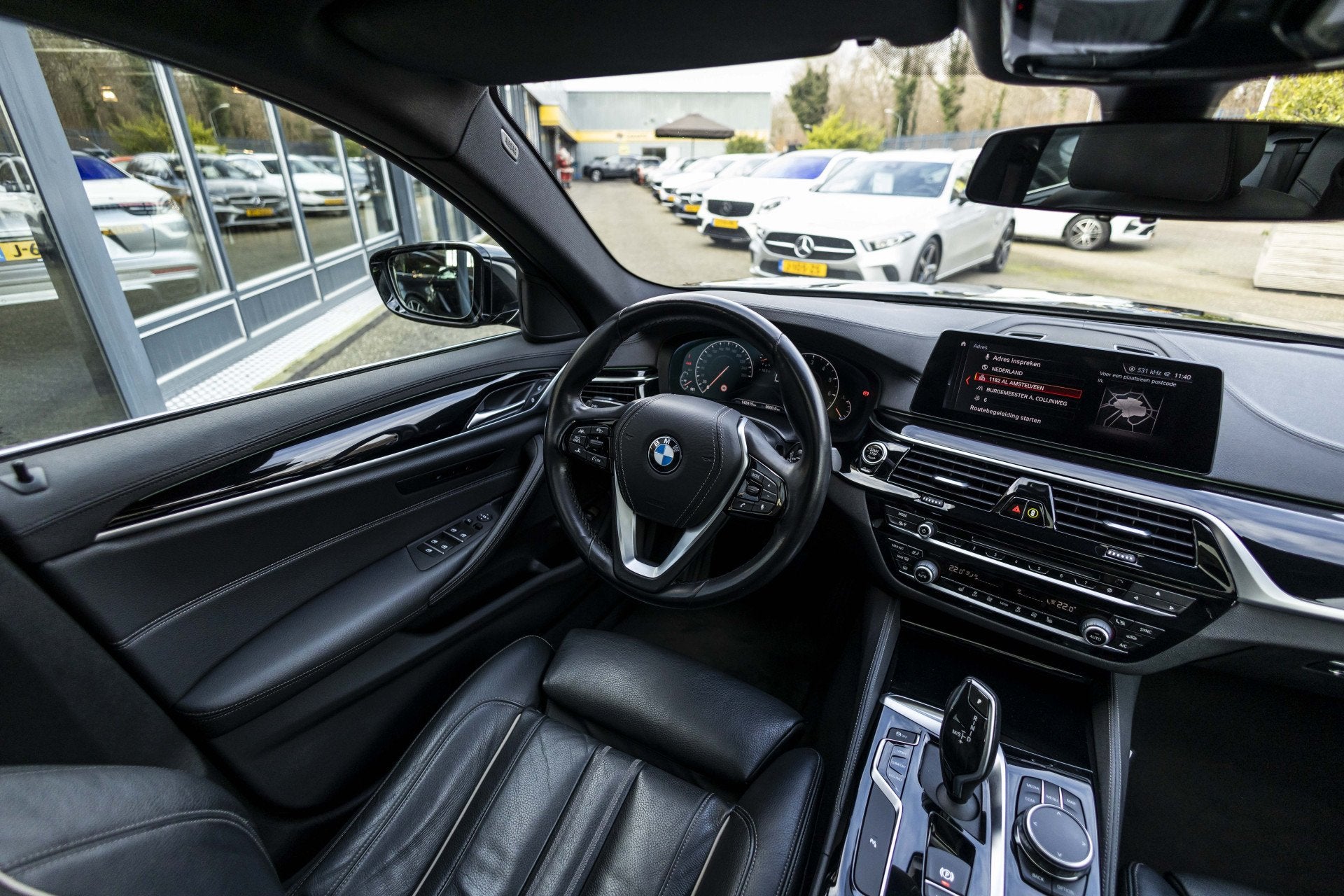Foto 19 van BMW 5 Serie Touring 520i High Executive