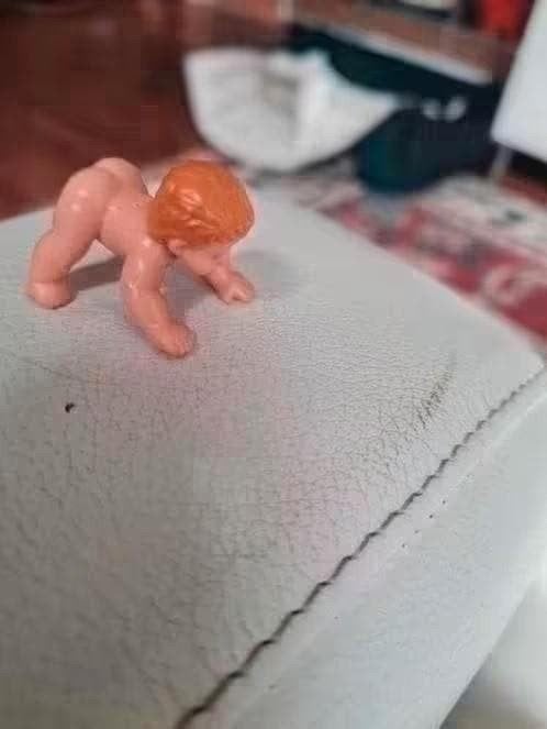 Miniatuur babypopje voor poppenhuis 4 cm, Ophalen of Verzenden