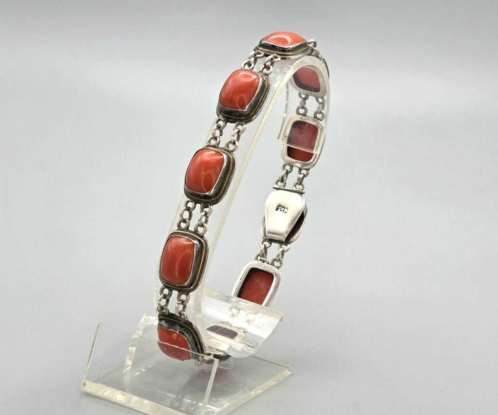 Antieke zilveren armband met bloedkoraal. 2026/533, ., Ophalen of Verzenden, Zo goed als nieuw, .