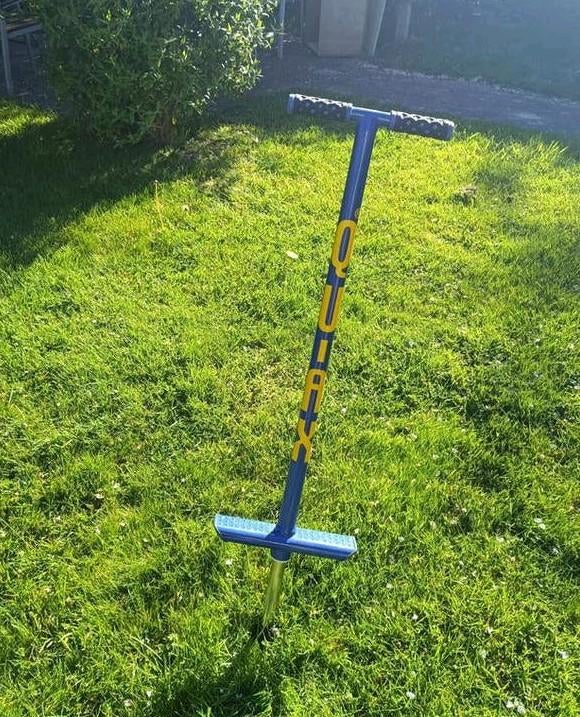 Qu-ax Pogo Stick, springstok - Blauw/Geel tot 50kg, Ophalen of Verzenden, Gebruikt, Jongen of Meisje