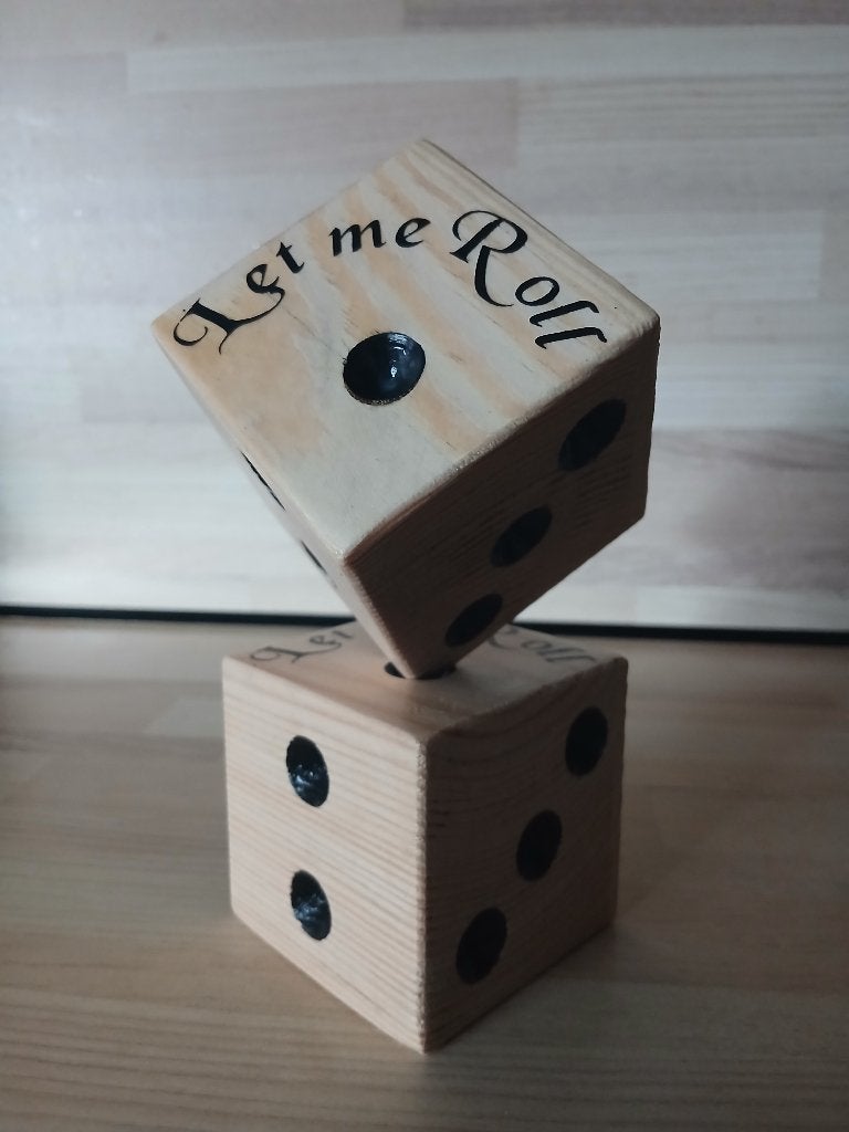 Houten dobbelstenen., Nieuw, Ophalen of Verzenden, Joss B, Een of twee spelers