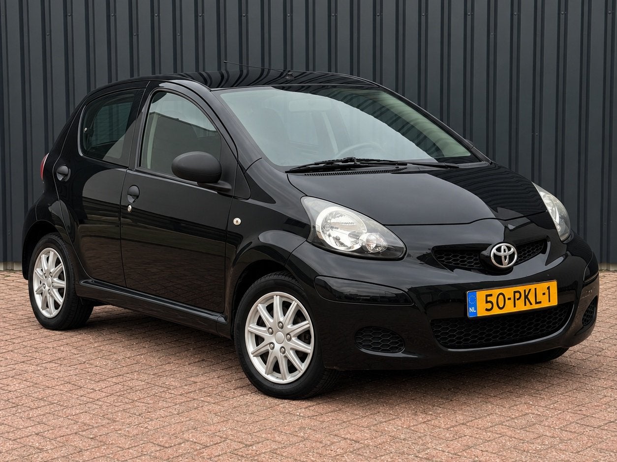 Toyota Aygo 1.0 Vvt-i | Airco | 5DRS | 2011 | Zwart, Voorwielaandrijving, Stof, Zwart, 4 stoelen
