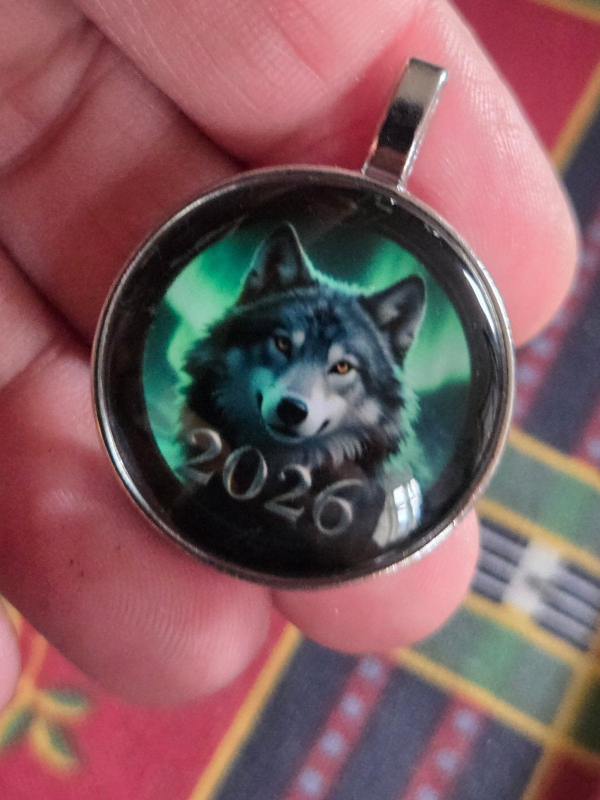 Glazen hanger met wolf en jaartal 2026, Overige kleuren, Glas of Kristal, Nieuw, Ophalen of Verzenden