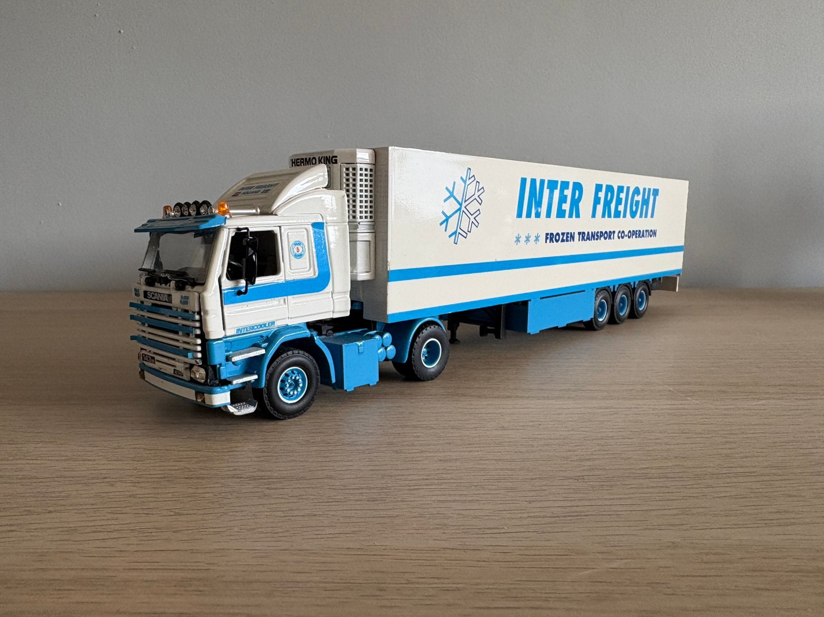 Tekno Scania 143M 470 Interfreight Holland, Hobby en Vrije tijd, Ophalen, Nieuw, Bus of Vrachtwagen, Tekno