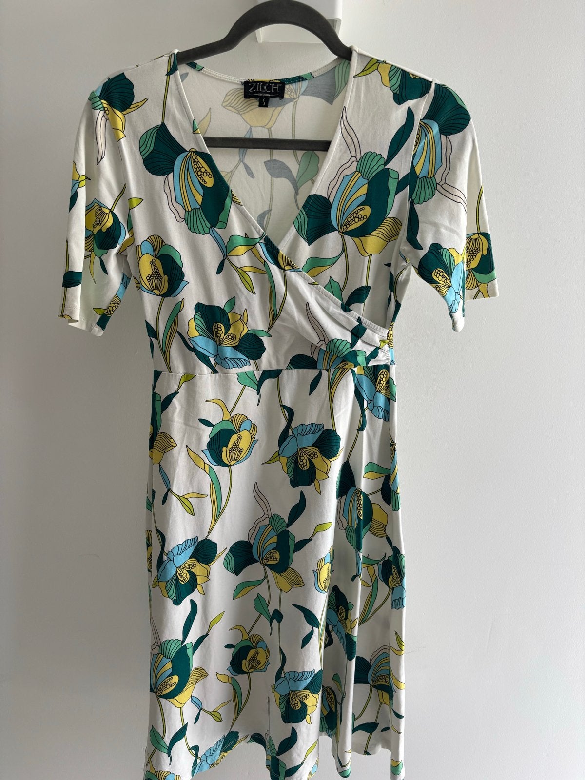 Zilch Amsterdam wikkeljurk bloemenprint maat S, Kleding | Dames, Jurken, Meerkleurig, Ophalen of Verzenden, Zo goed als nieuw