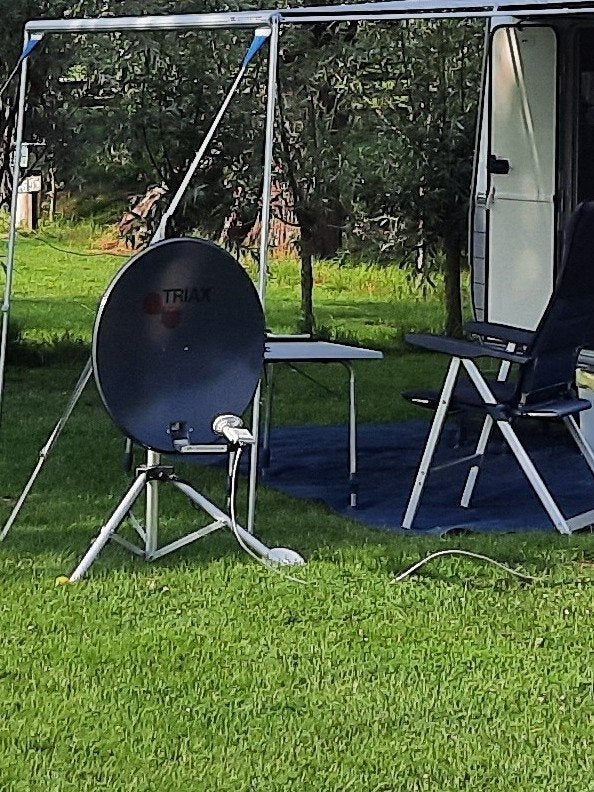 TV schotel met ontvanger en televisie, Ophalen, Gebruikt, (Schotel)antenne, Overige merken