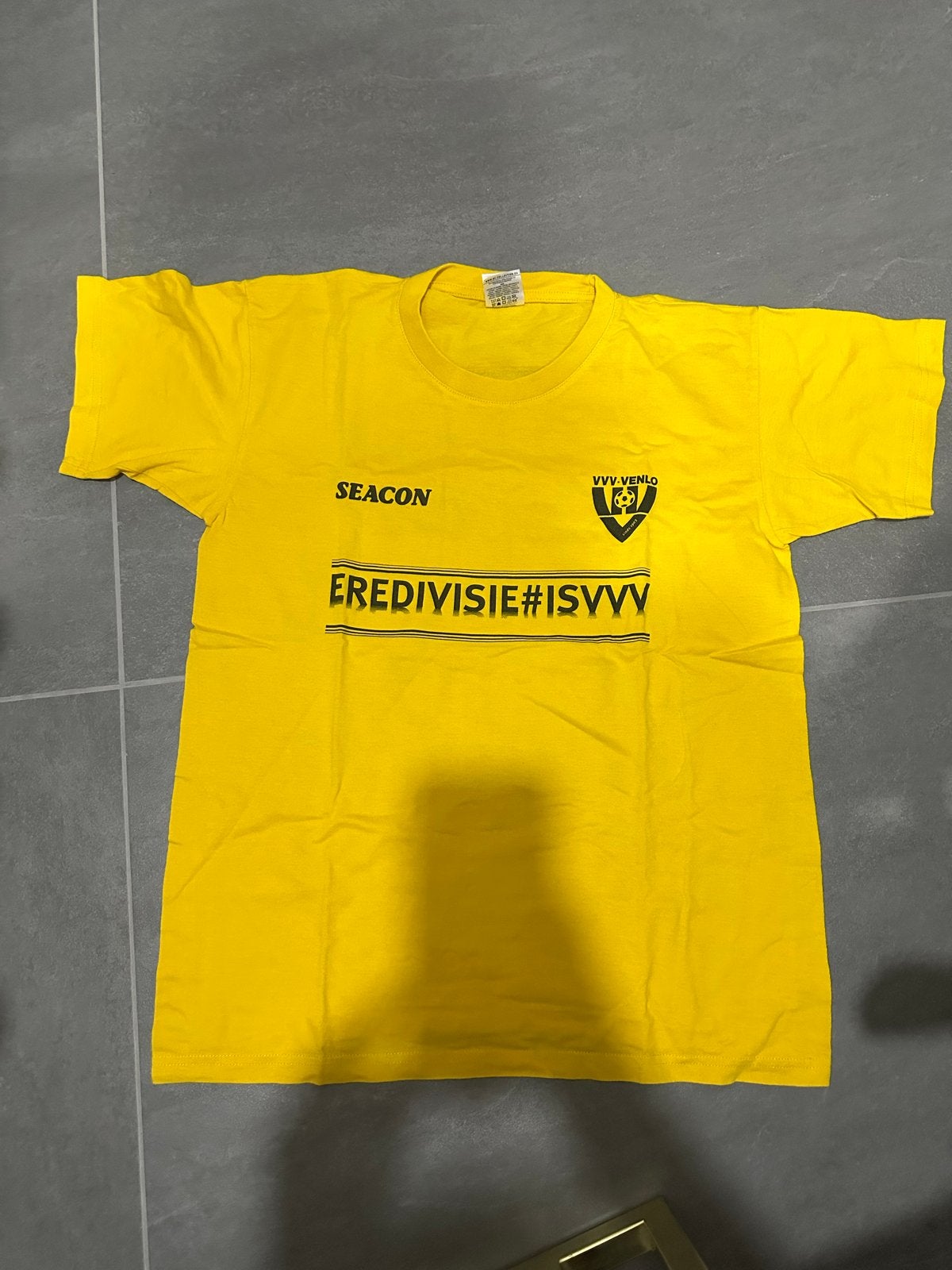 VVV Venlo T-shirt maat xs, Geel, Ophalen of Verzenden, Zo goed als nieuw, Voetbal