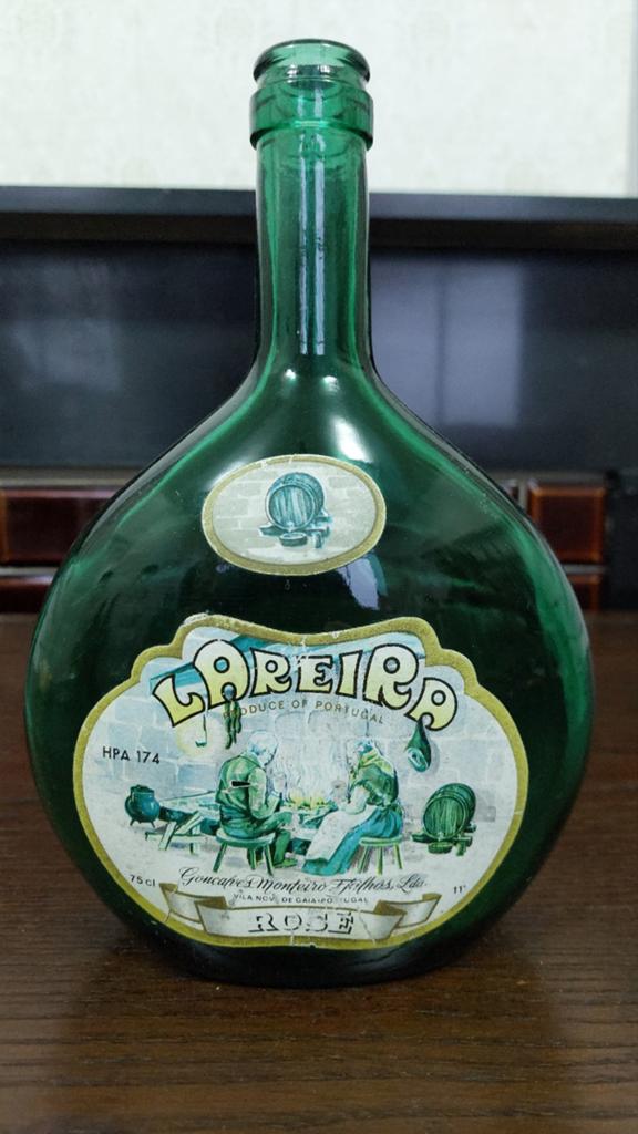 Vintage Lareira Rose Portugal 75 cl 11% leeg, Verzamelen, Ophalen of Verzenden