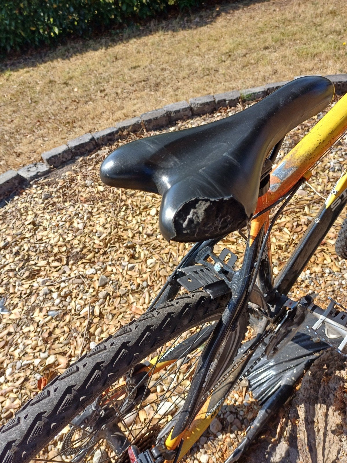 Oranje mountainbike. Tycoon., Ophalen