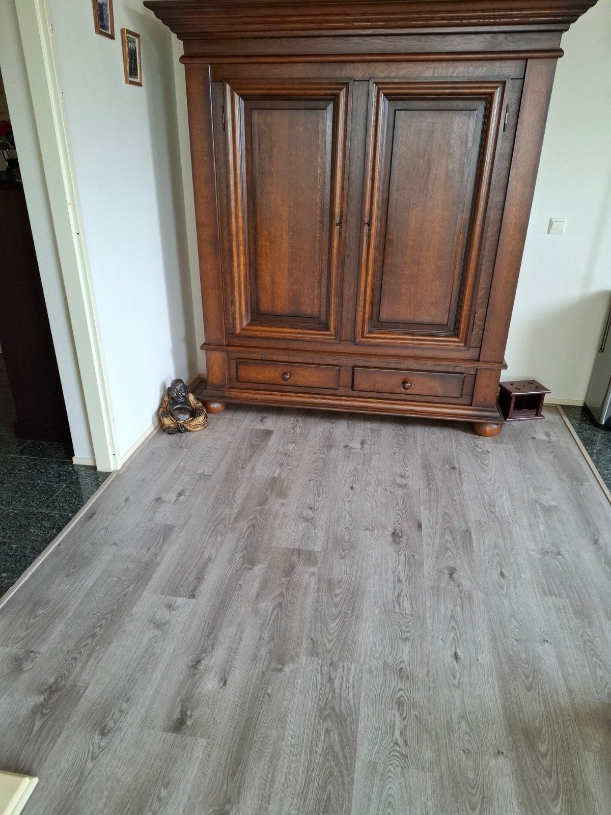 Antieke houten kledingkast met lades, Ophalen of Verzenden
