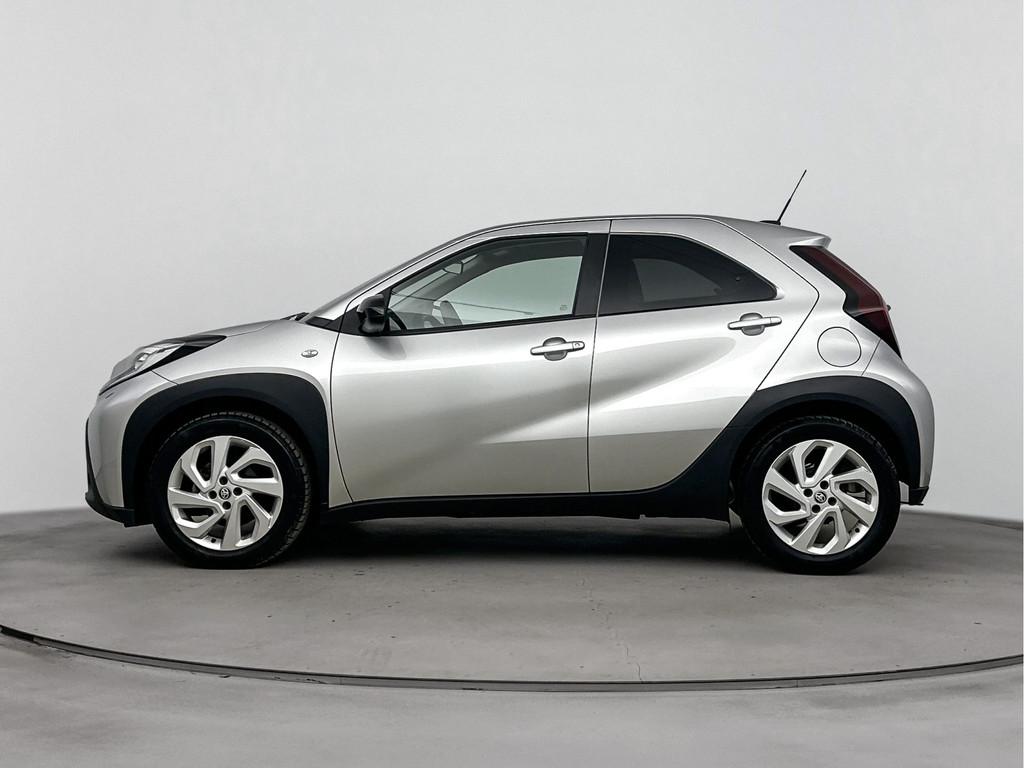 Toyota Aygo X 1.0 VVT-i MT first | Stoelverwarming | Parkeer, Stof, Gebruikt, 920 kg, 4 stoelen