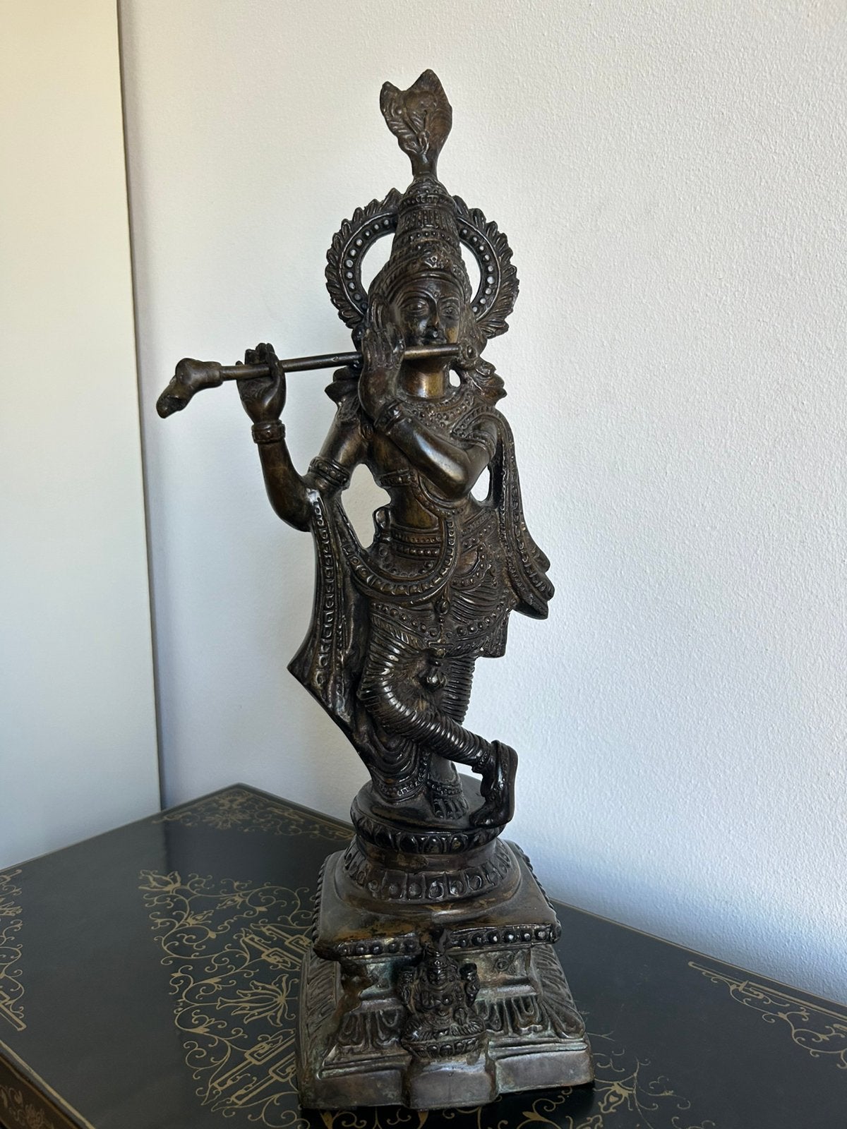 Bronzen beeld van Krishna met Gajalakshmi aan het voetstuk, Ophalen of Verzenden, Zo goed als nieuw
