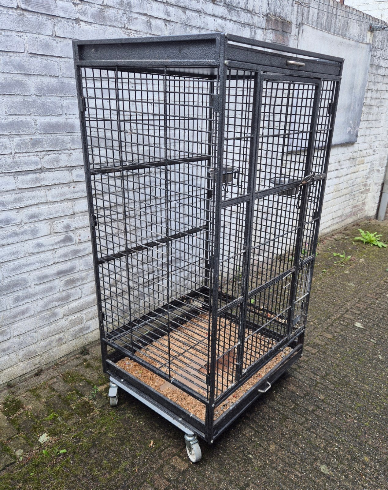 Grote vogelkooi/ papegaaien kooi, Ophalen, Gebruikt, Metaal, Vogelkooi