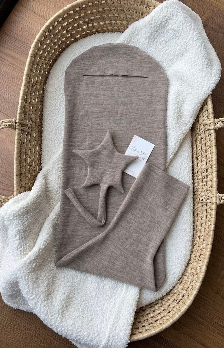 Handgemaakte 100%wollen baby cocoon,knoopbaar incl speendoek, Ophalen of Verzenden, Nieuw, 70 tot 85 cm, Deken