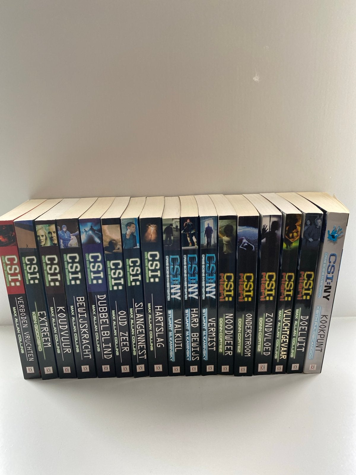 CSI Boeken Collectie - 17 Stuks, Boeken, Detectives, Ophalen of Verzenden, Gelezen, Tv-bewerking