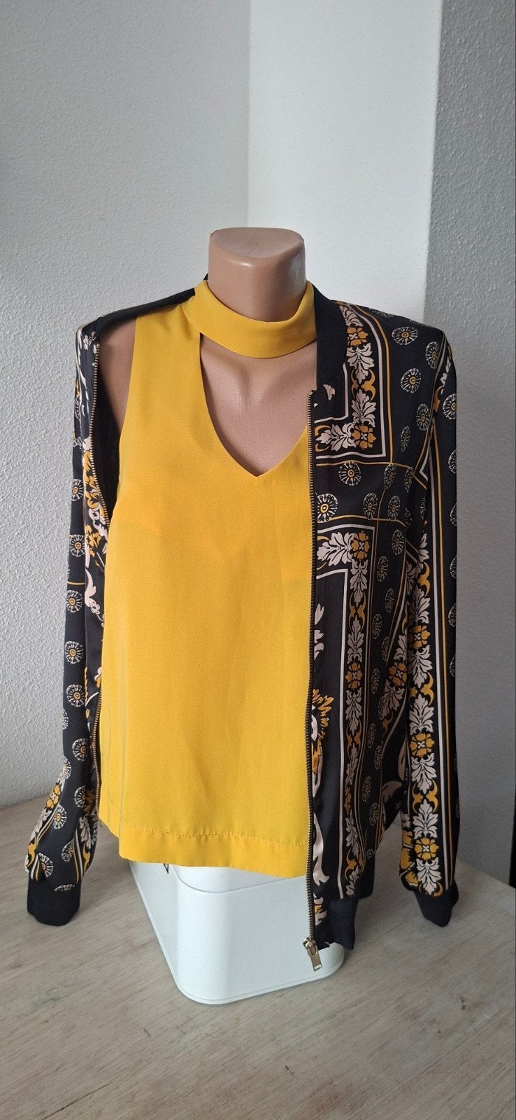 River Island set zomer jasje bijpassende okergele top XS, River Island, Geel, Ophalen of Verzenden, Zo goed als nieuw