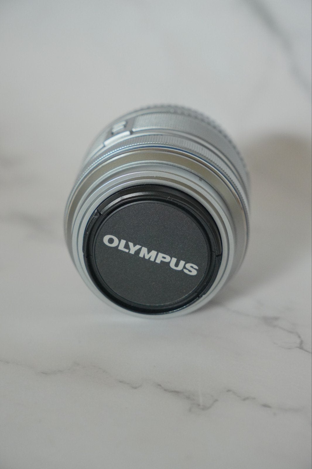 Olympus 14-42mm F3.5-5.6 II R M.Zuiko Digital zilver, Ophalen of Verzenden, Zo goed als nieuw