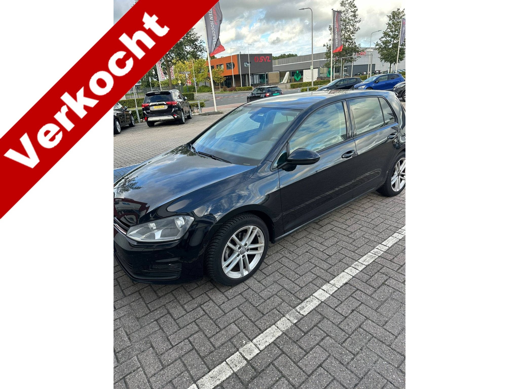 Volkswagen Golf 1.6 TDI Highline Navi/Ecc/Cruise/AUTOMAAT, Euro 5, Gebruikt, Zwart, 4 cilinders