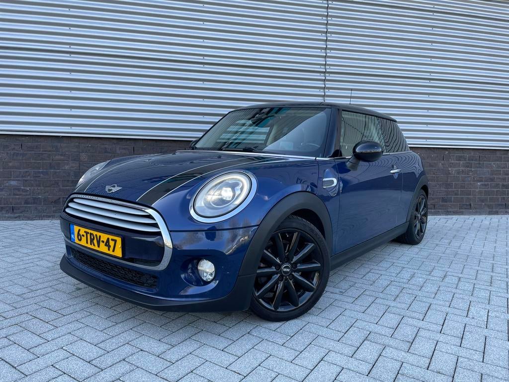 MINI Cooper 1.5 Chili |LED| NAVI | HEAD-UP | LEER | FACELIFT, Auto's, Mini, Voorwielaandrijving, 136 pk, 49 €/maand, Origineel Nederlands
