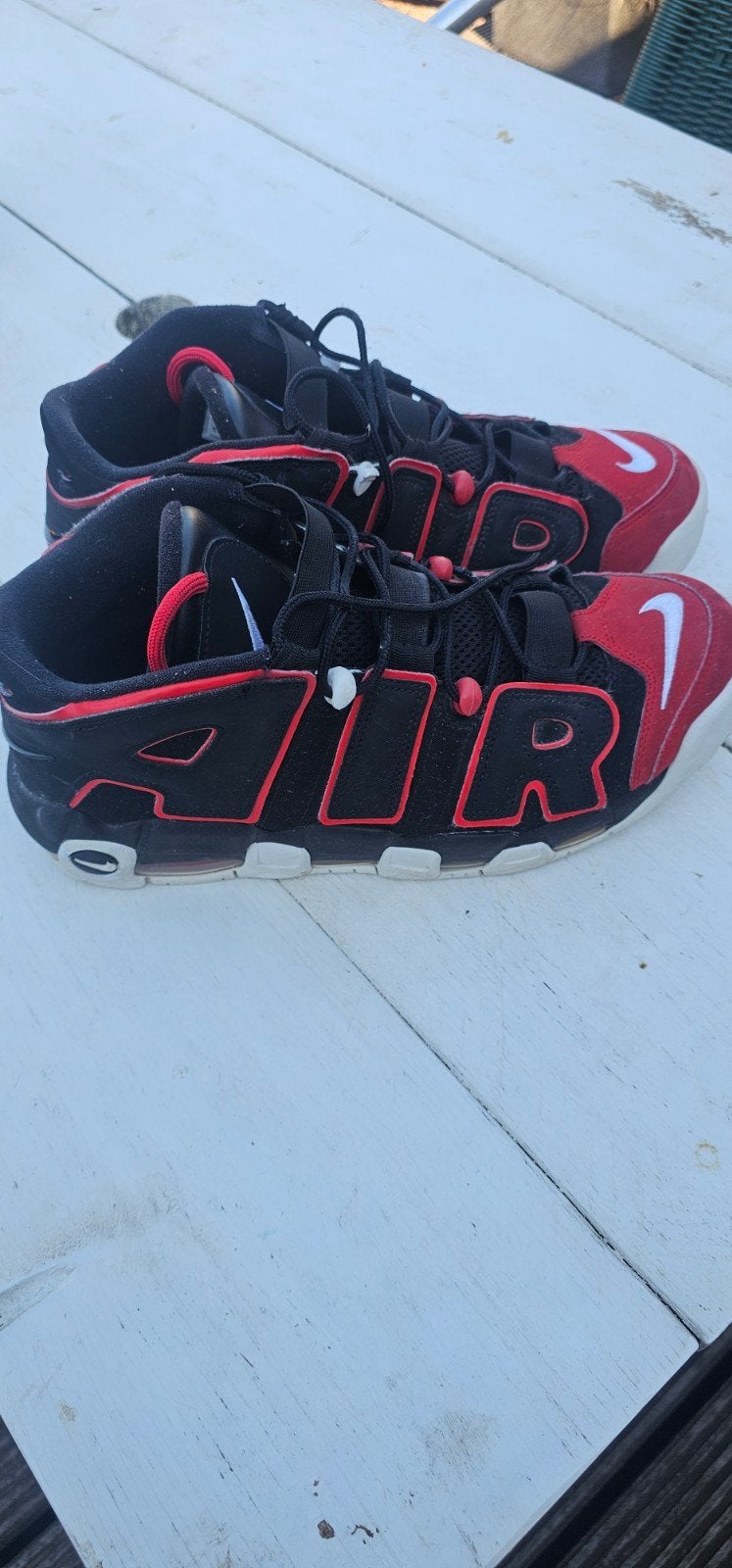 Nike Air More Uptempo - Zwart/Rood Sneakers maat 46, Ophalen of Verzenden, Gedragen, Zwart