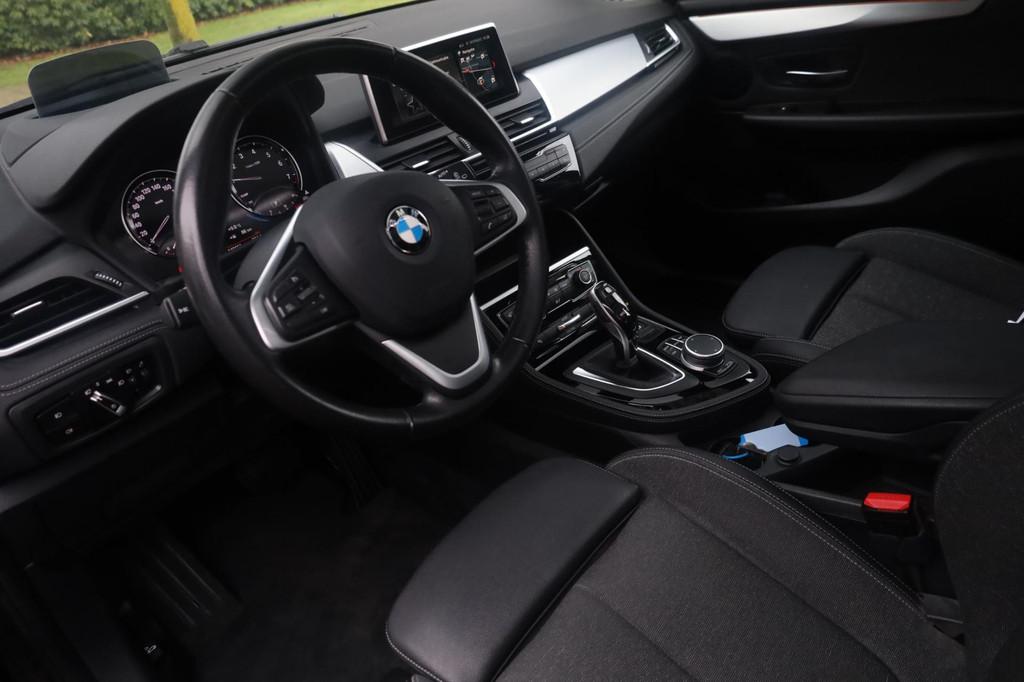 BMW 2-serie Active Tourer 218i Executive Edition Aut. | Pano, Auto's, BMW, Gebruikt, Leder en Stof, Zwart, Origineel Nederlands