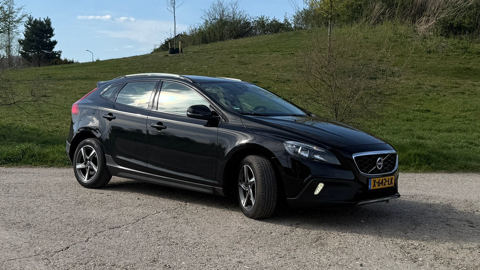 Volvo V40 Cross Country 2.0 T3 2015 | navi | camera, Voorwielaandrijving, 4 cilinders, Zwart, Handgeschakeld