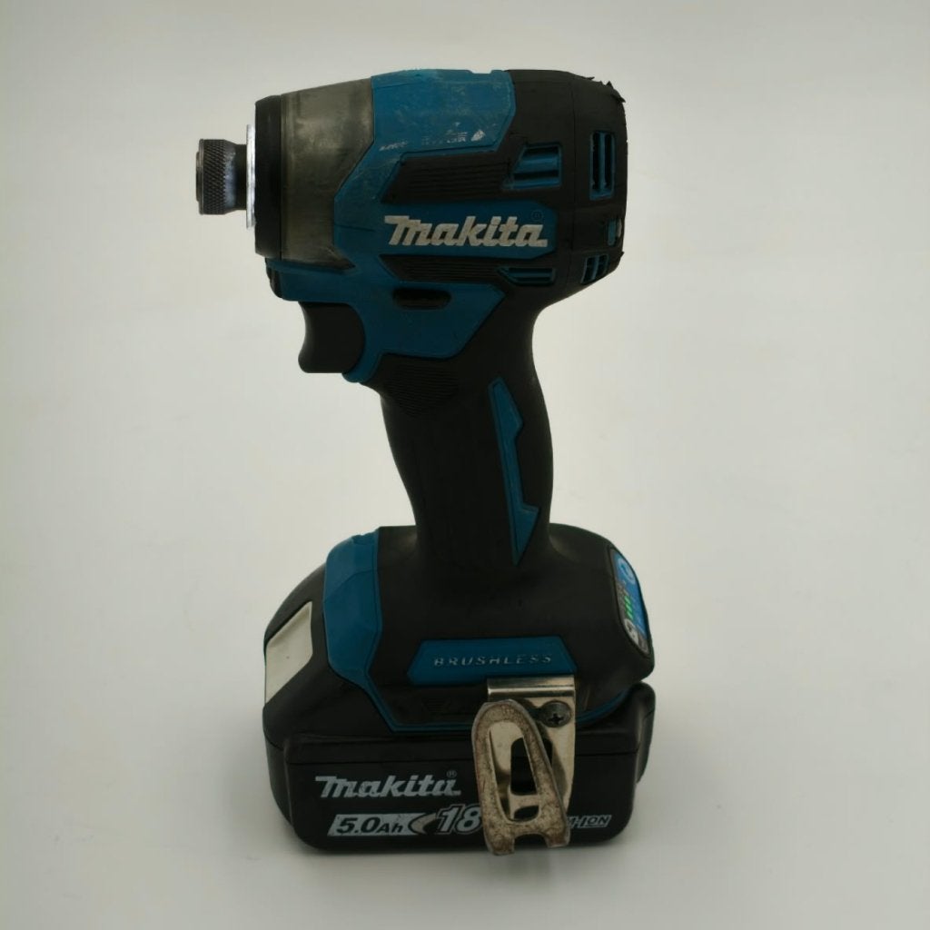 Makita DTD173 Slagschroevendraaier + 18V 5Ah accu + Garantie, Doe-het-zelf en Verbouw, Makita, Zo goed als nieuw, Support@makita.com