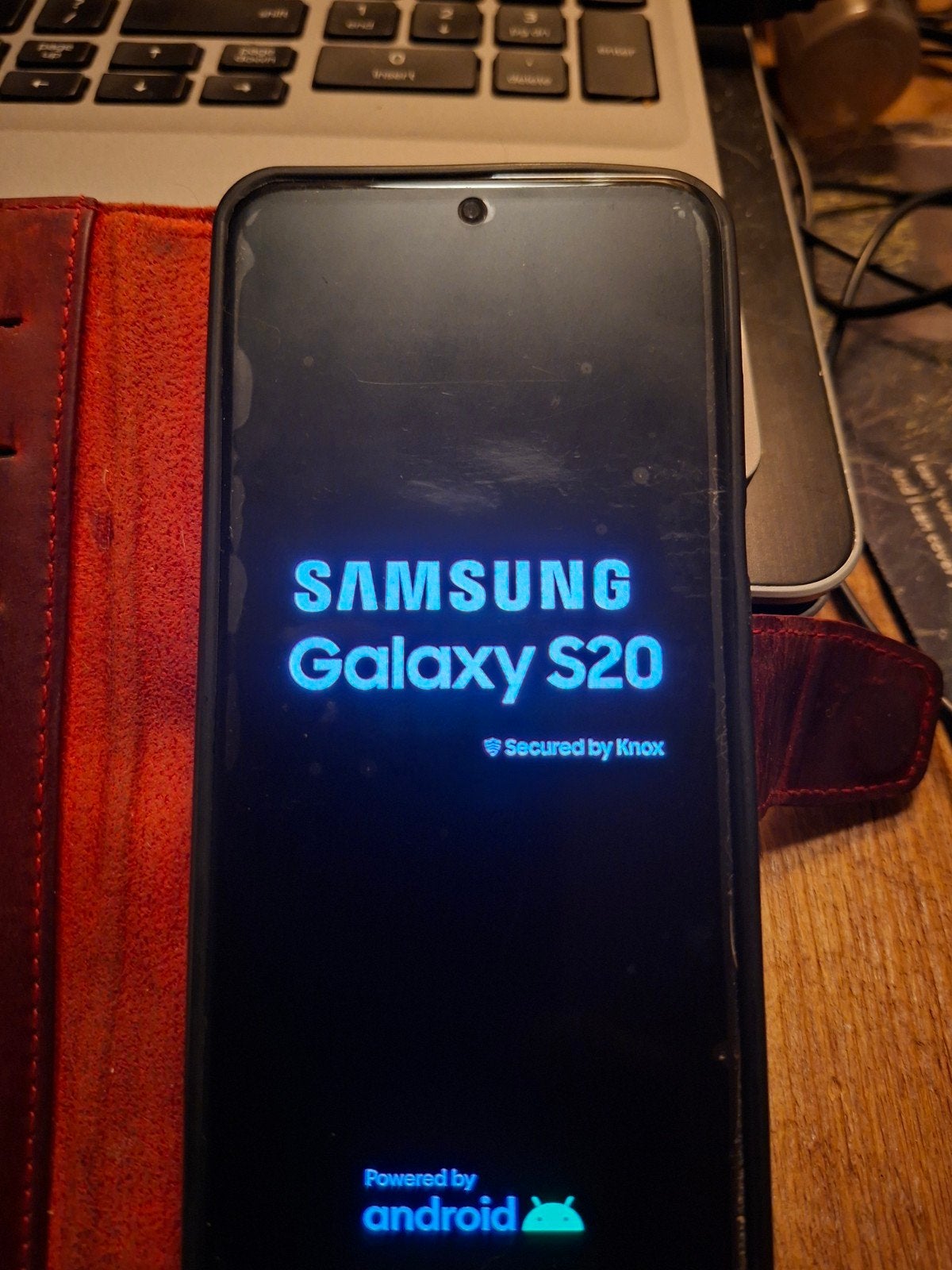 Samsung S20 met leren hoesje, 128 GB, Ophalen, Zwart, Galaxy S20
