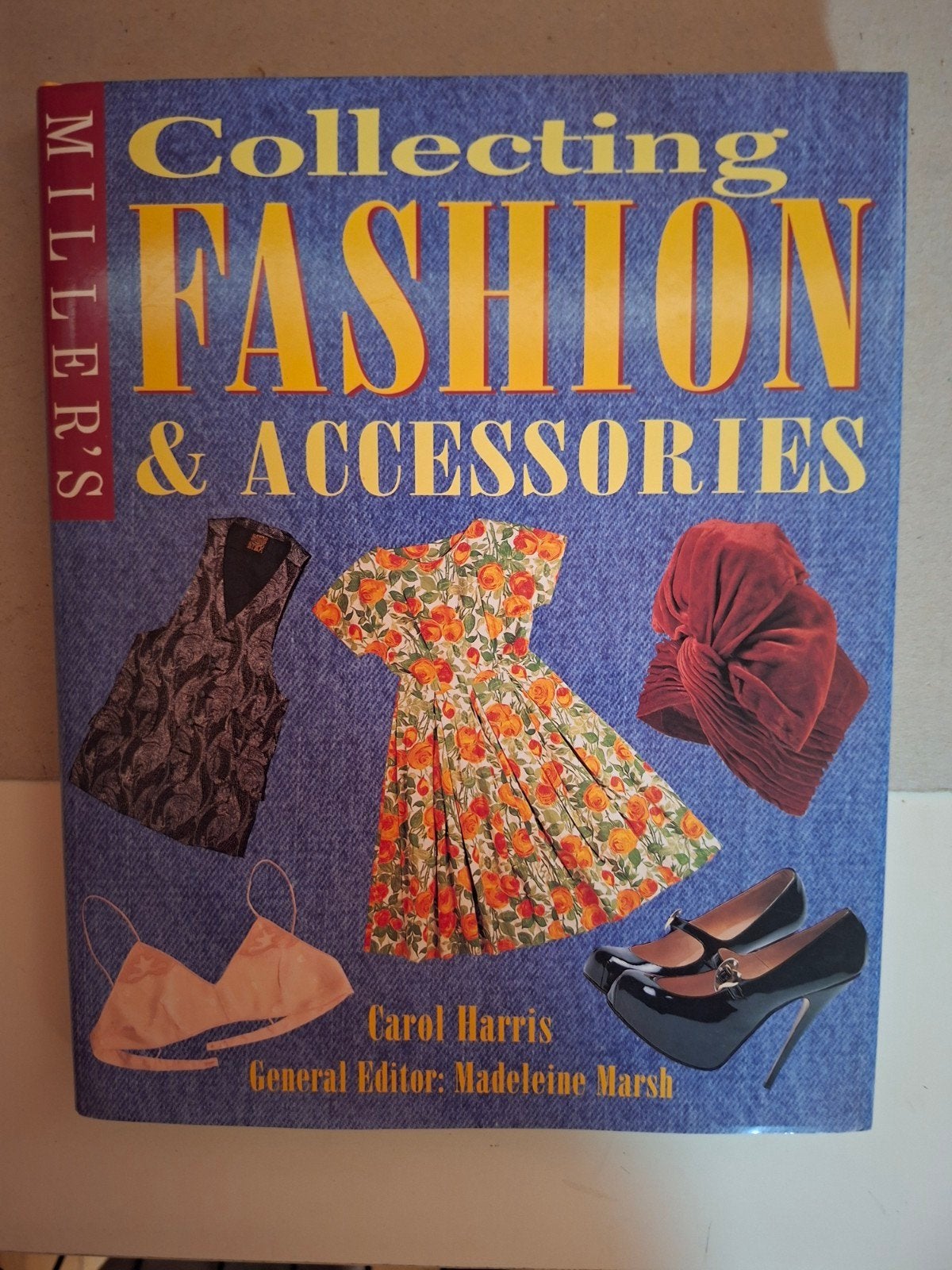 Collecting fashion & accessoiries vintage mode verzamel boek, Boeken, Verzenden, Zo goed als nieuw, Overige onderwerpen