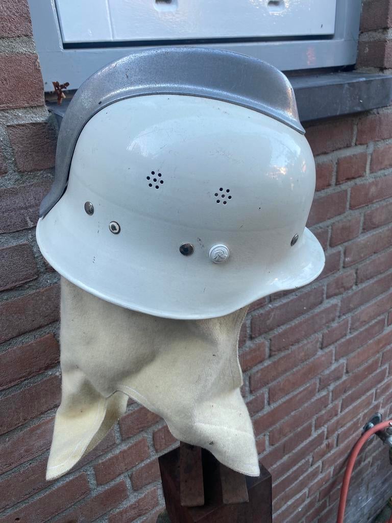 Oude brandweer helm, Verzamelen, Ophalen, Gebruikt