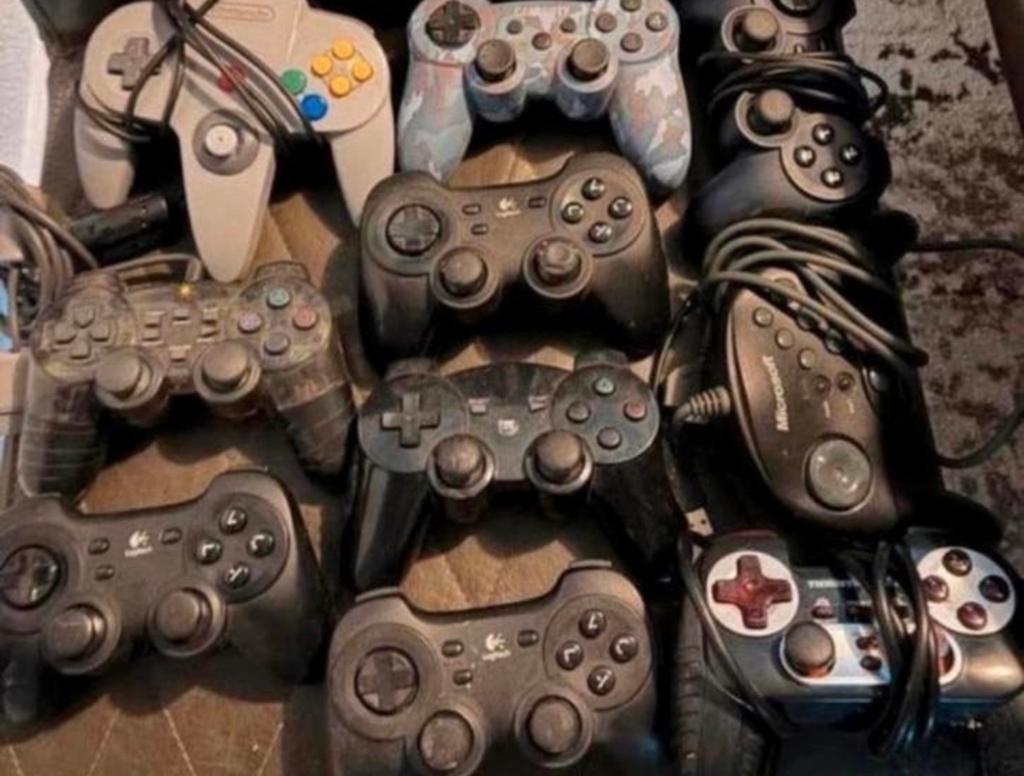 Diverse controllers, Kinect & vliegsturen, Gebruikt, PC, Overige typen, Overige merken