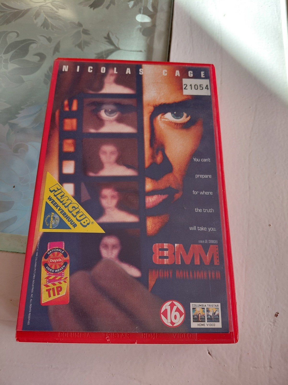 VHS 8MM Nicolas Cage Columbia TriStar Rode Big Box FilmClub., Gebruikt, Vanaf 16 jaar, Ex-rental, Ophalen of Verzenden